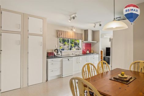 Photo of property in 41 Ranui Terrace, Tawa, Wellington, 5028