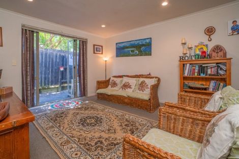 Photo of property in 29 Verdale Circle, Glen Eden, Auckland, 0602