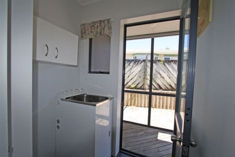 Photo of property in 4 Fantome Place, Whalers Gate, New Plymouth, 4310