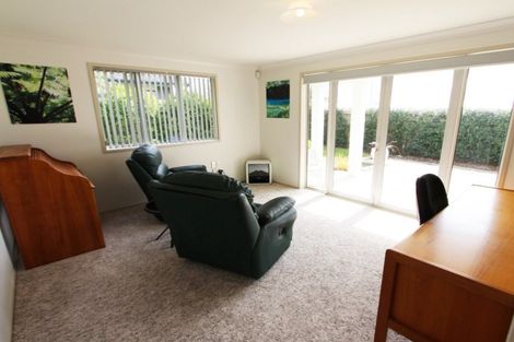Photo of property in 7 Lowburn Place, Clover Park, Auckland, 2019