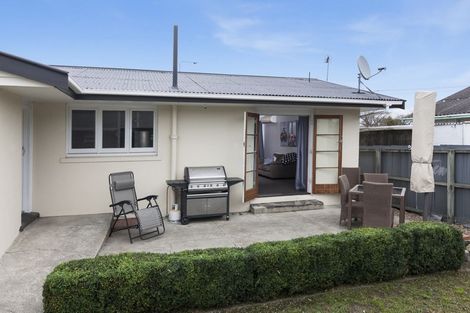 Photo of property in 8 Lake Terrace Road, Burwood, Christchurch, 8061