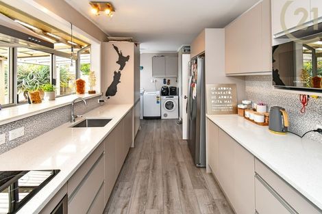 Photo of property in 11 Fairlight Place, Manurewa, Auckland, 2102