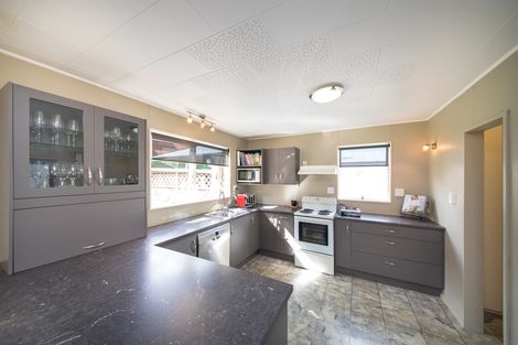 Photo of property in 16 Karaka Street, Hokowhitu, Palmerston North, 4410