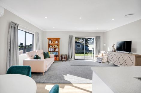 Photo of property in 7 Manatu Lane, Inglewood, 4330
