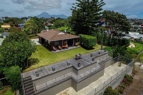 Photo of property in 26 Roy Terrace, Moturoa, New Plymouth, 4310