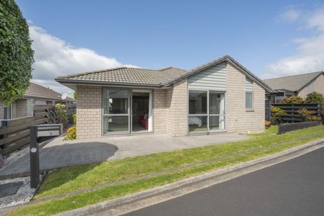 Photo of property in 2 Vista Close, Omokoroa, 3114