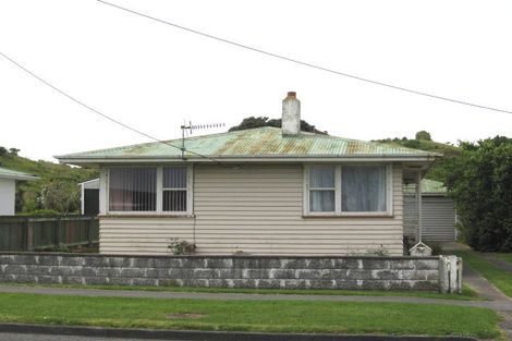 Photo of property in 76 Polson Street, Castlecliff, Whanganui, 4501