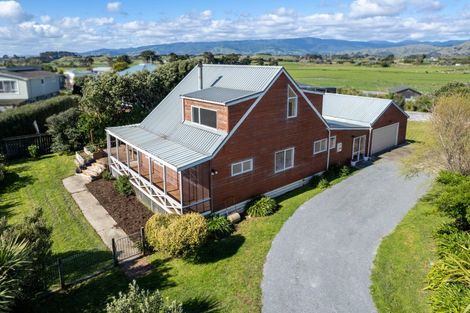 Photo of property in 18 Kitchener Street, Te Horo Beach, Otaki, 5581