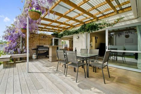 Photo of property in 55 Beach Road, Pahurehure, Papakura, 2113