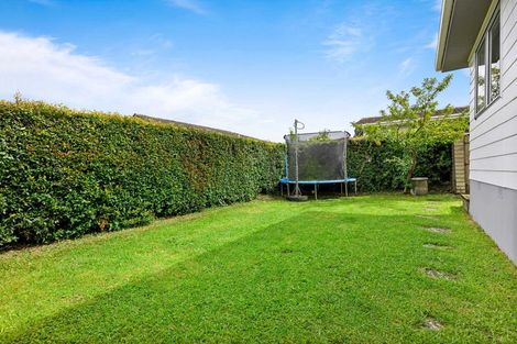 Photo of property in 2/57 Solar Road, Glen Eden, Auckland, 0602