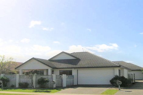 Photo of property in 59 Sandhurst Drive, Papamoa Beach, Papamoa, 3118