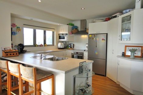 Photo of property in 2 Ara Kahika Lane, One Tree Point, 0118