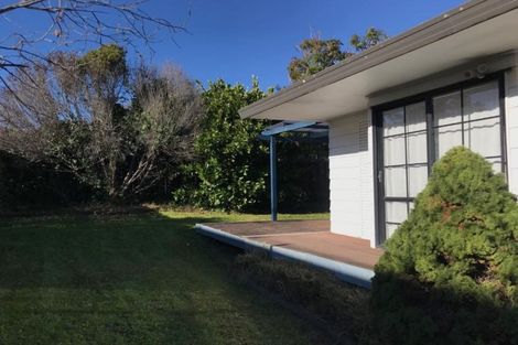 Photo of property in 2/16 De Quincey Terrace, Highland Park, Auckland, 2010