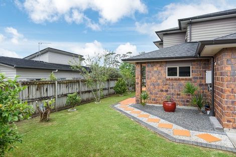Photo of property in 1 Stow Place, Henderson, Auckland, 0612