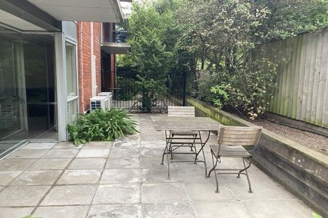 Photo of property in 21 Cambridge Terrace, Christchurch Central, Christchurch, 8013