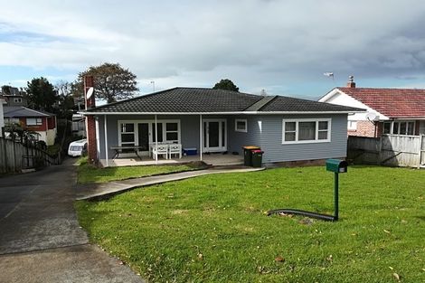 Photo of property in 28 Howe Street, Howick, Auckland, 2014