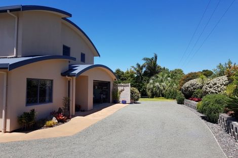 Photo of property in 381 Cove Road, Waipu, 0582