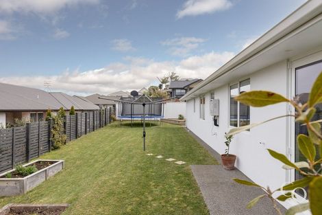 Photo of property in 1 Brendan Close, Omokoroa, 3114