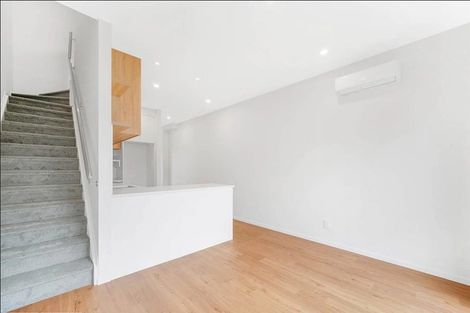 Photo of property in 3/32 Sunlands Drive, Manurewa, Auckland, 2102