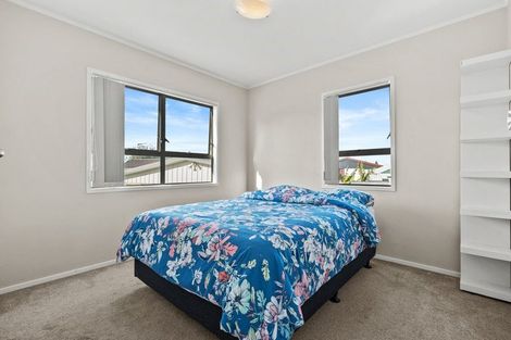 Photo of property in 97 Hyperion Drive, Randwick Park, Auckland, 2105