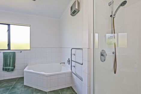 Photo of property in 4 Kentia Place, Havelock North, 4130