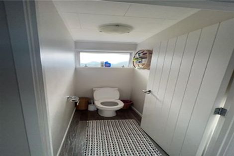 Photo of property in 4 Pahi Place, West Harbour, Auckland, 0618