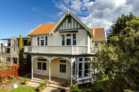 Photo of property in 30 Hobson Street, Thorndon, Wellington, 6011