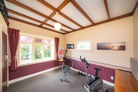 Photo of property in 16 Karaka Street, Hokowhitu, Palmerston North, 4410