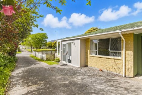 Photo of property in 26a Matai Street, Waikanae, 5036