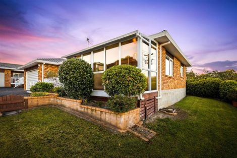 Photo of property in 2/86 Don Buck Road, Massey, Auckland, 0614