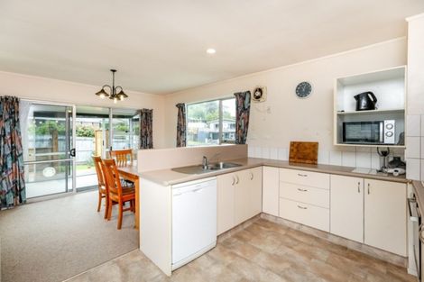 Photo of property in 117 Awanui Street, Merrilands, New Plymouth, 4312
