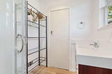 Photo of property in 79 Awaroa Road, Sunnyvale, Auckland, 0612