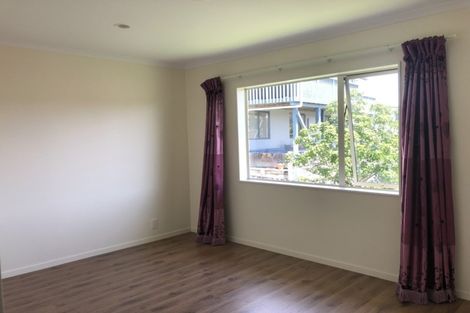 Photo of property in 24 Hercules Drive, Henderson, Auckland, 0612
