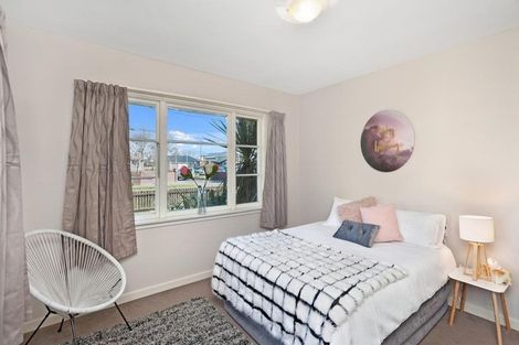 Photo of property in 2 Eglinton Street, Avondale, Christchurch, 8061