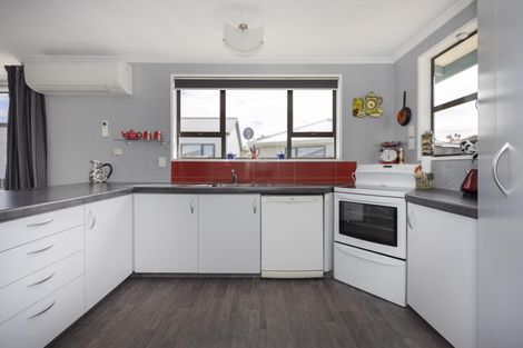 Photo of property in 8 Airedale Road, Weston, Oamaru, 9401