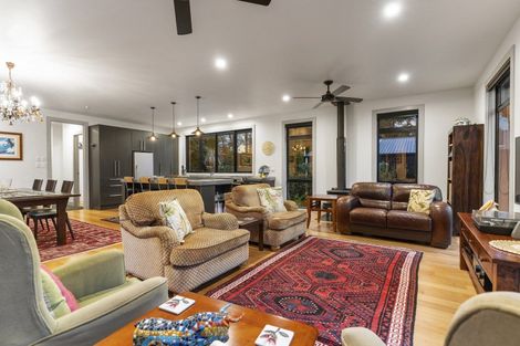 Photo of property in 10 Manuka Drive, Whangamata, 3691