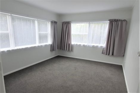 Photo of property in 5 Fyvie Avenue, Tawa, Wellington, 5028
