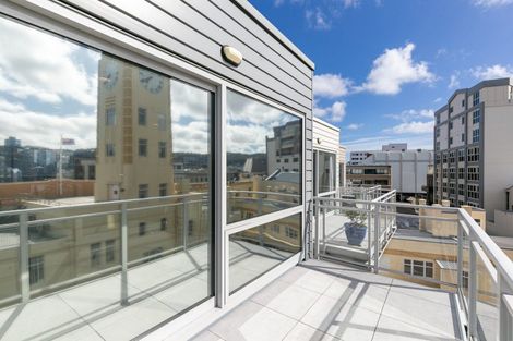 Photo of property in 13/15 Roxburgh Street, Mount Victoria, Wellington, 6011