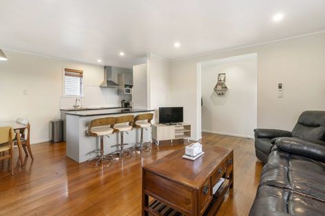 Photo of property in 2/1a Becroft Drive, Forrest Hill, Auckland, 0620