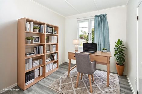 Photo of property in 18 Chilcott Road, Henderson, Auckland, 0612