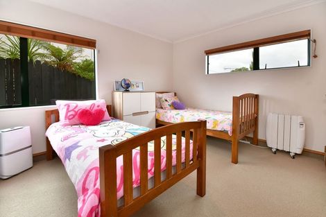 Photo of property in 2/603 Whangaparaoa Road, Stanmore Bay, Whangaparaoa, 0932