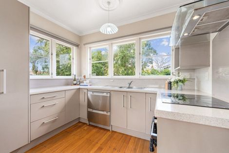 Photo of property in 2 Squires Place, Awapuni, Palmerston North, 4412