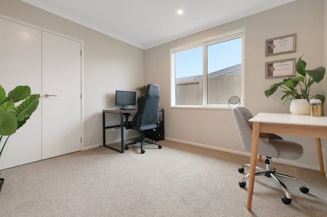 Photo of property in 20b Komata Crescent, Papamoa Beach, Papamoa, 3118