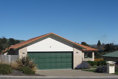 Photo of property in 75 Hikanui Drive, Havelock North, 4130
