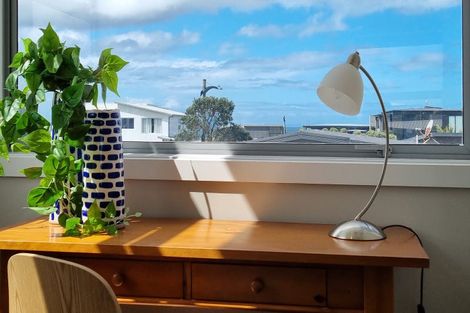 Photo of property in 5 Te Mauri Place, Omaha, 0986