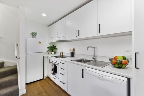 Photo of property in Pirie Street Townhouses, 8/35 Pirie Street, Mount Victoria, Wellington, 6011