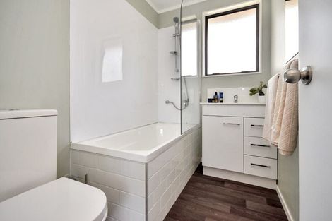 Photo of property in 65a Redcrest Avenue, Red Hill, Papakura, 2110