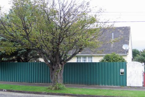 Photo of property in 2/32 Pearce Crescent, Taita, Lower Hutt, 5011