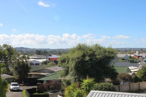 Photo of property in 140e Hepburn Road, Glendene, Auckland, 0602