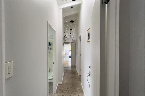 Photo of property in 2a Roach Street, Maeroa, Hamilton, 3200